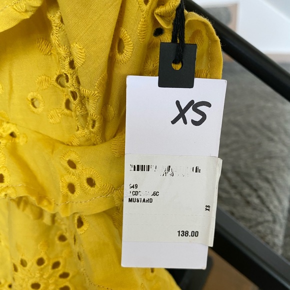 Astr XS yellow eyelet dress - Picture 5 of 6